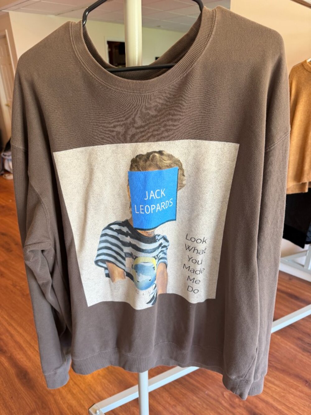 Jack Leopards & The Dolphin Club Sweatshirt - size XL